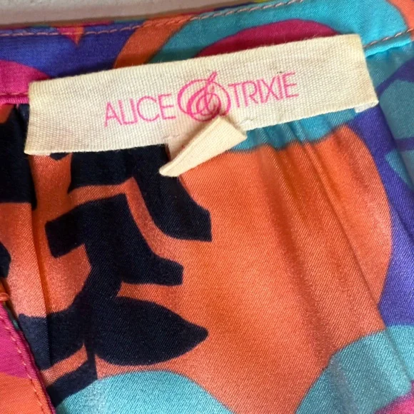 Alice & Trixie 100% silk Mini Dress, XS, like new, so flattering! - Picture 5 of 8